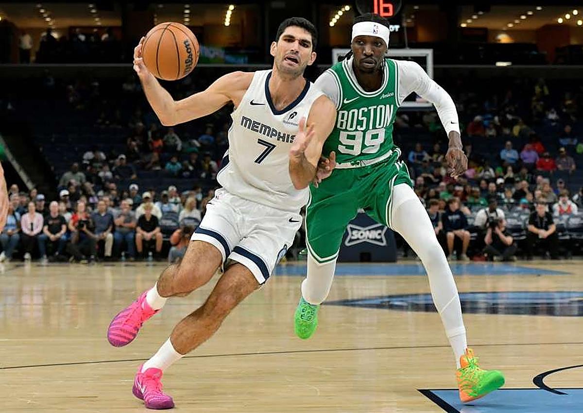 Imagen secundaria 1 - El gran salto de Santi Aldama en la tierra de Elvis