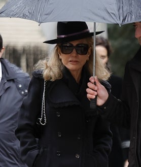 Imagen secundaria 2 - La Reina Sofía con el Rey Felipe, Abajo, Alexia de Grecia con la Infanta Cristina. Al lado, Alicia Koplowitz