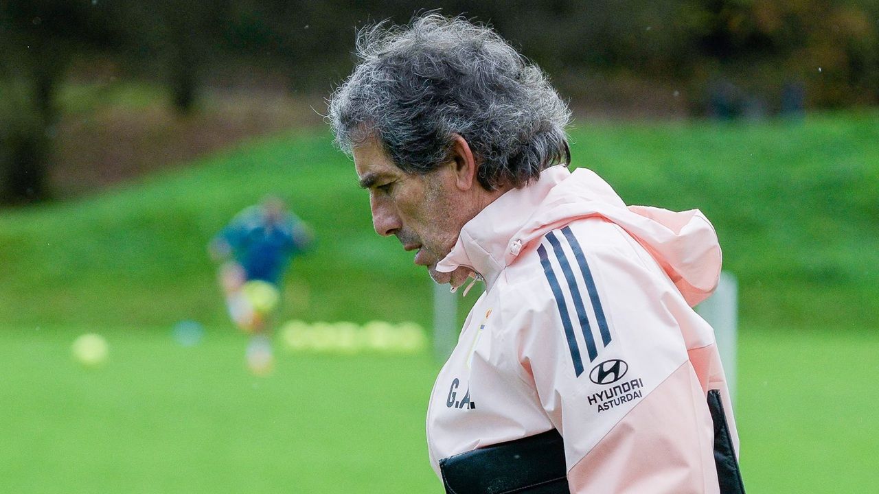 Almada valora el mercado y lo que espera del Alavés-Oviedo: «¿Mi método de trabajo? A mí me gusta jugar con otra intensidad y otro ritmo» - La Voz de Asturias