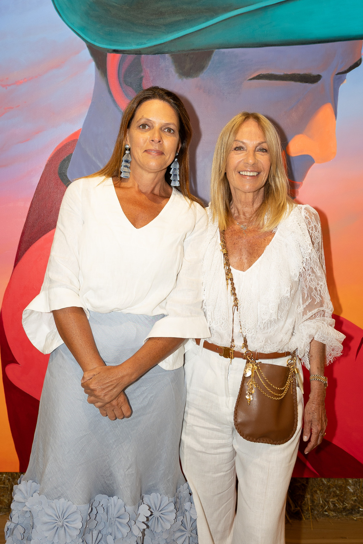 Virginia Cervieri y Mercedes Saban en la apertura de Ana Segovia en la Fundación Cervieri Monsuárez.