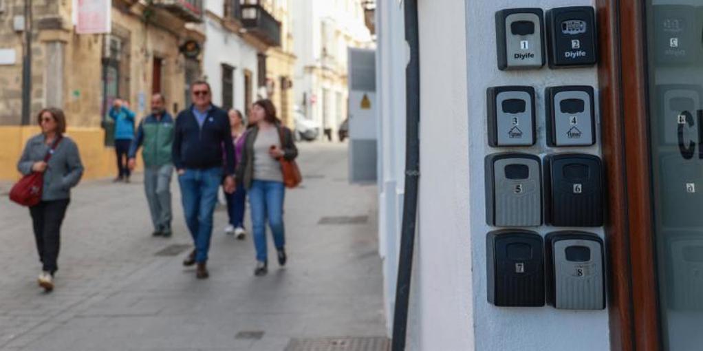 El Registro de la Propiedad fulmina 84.250 pisos turísticos, que no podrán alquilarse en Airbnb y Booking