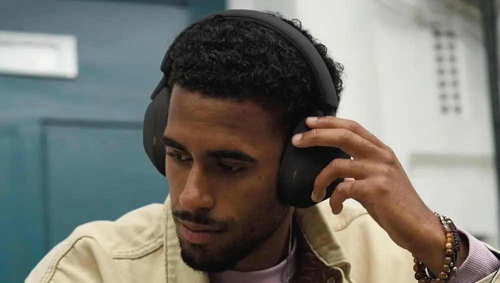 Los auriculares Sony WH-1000XM5 tienen control de sonido adaptativo 