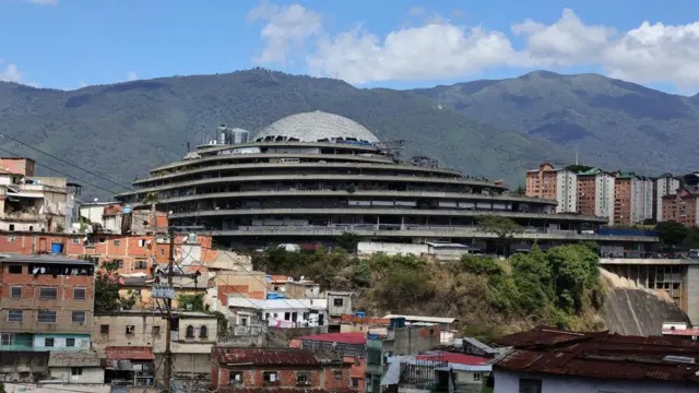Vista de El Helicoide antes de la liberación de presos políticos el 8 de enero de 2026 en Caracas, Venezuela.