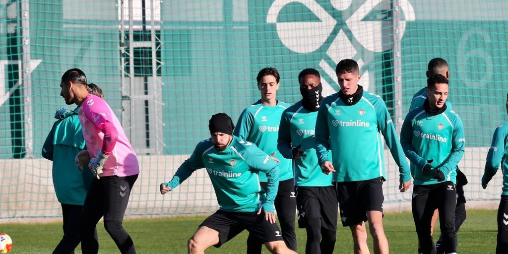 Oviedo y Alavés se interesan por Bakambu