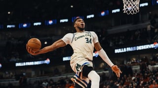 Giannis Antetokounmpo reaparece a lo grande y cambia el panorama de la NBA