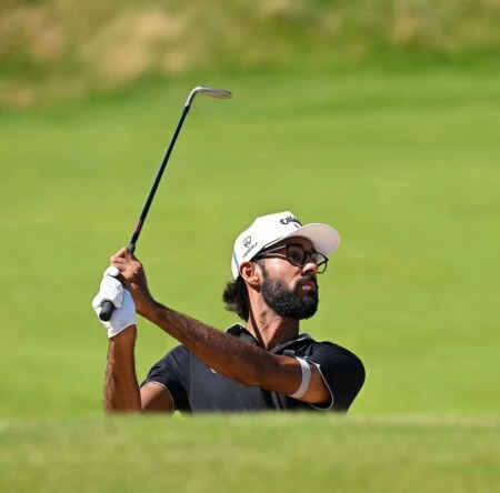 Akshay Bhatia, durante la ronda de prácticas en el Open. Akshay Bhatia, durante la ronda de prácticas en el Open.