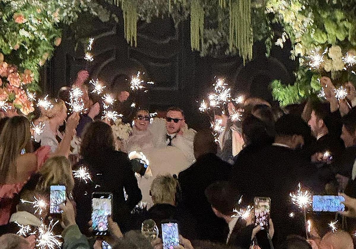Así ha sido la espectacular boda a las que asistieron los 200 neoyorquinos adinerados que aterrizaron en Loiu