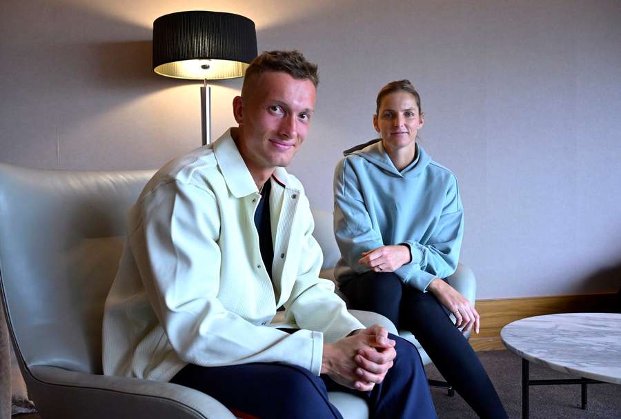 Jiří Lehečka y Karolína Plíšková.