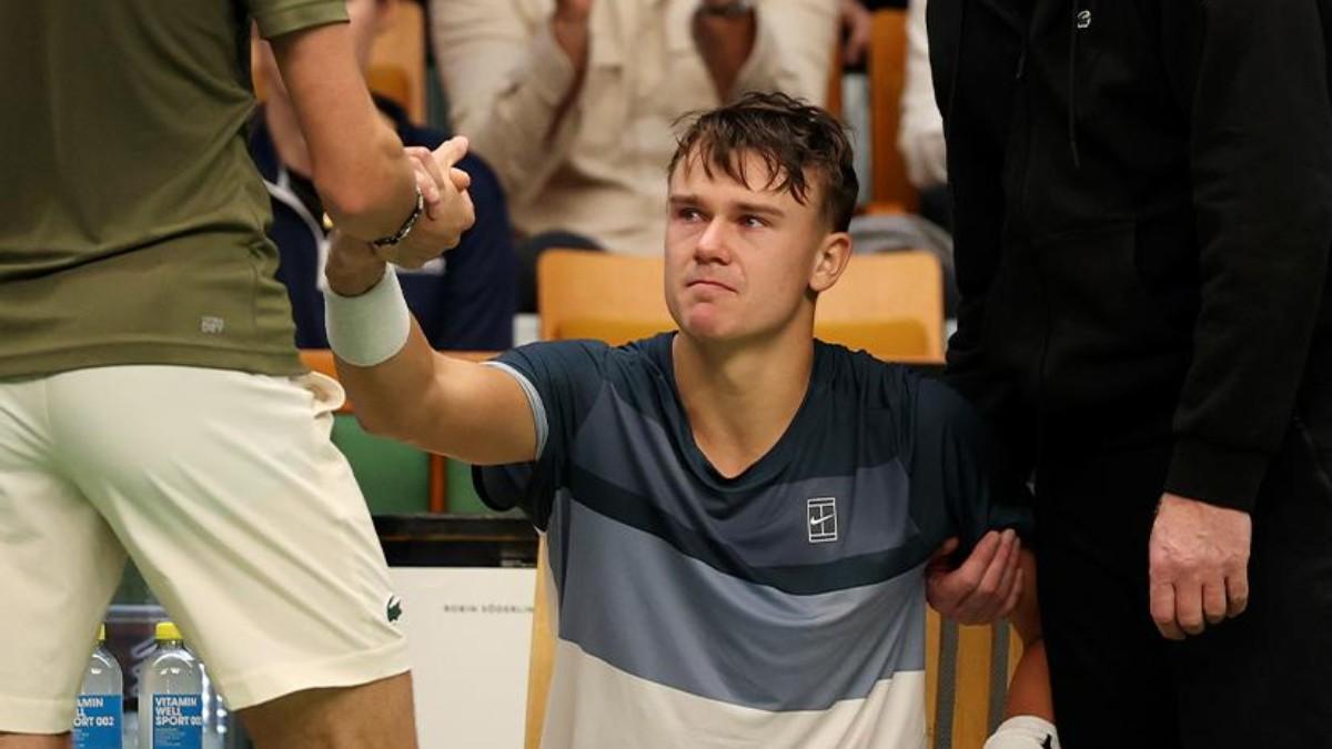 Holger Rune, entre lágrimas tras lesionarse en Estocolmo