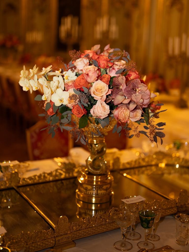 Arreglos florales en la cena de Año Nuevo de los Reyes Federico y Mary de Dinamarca 