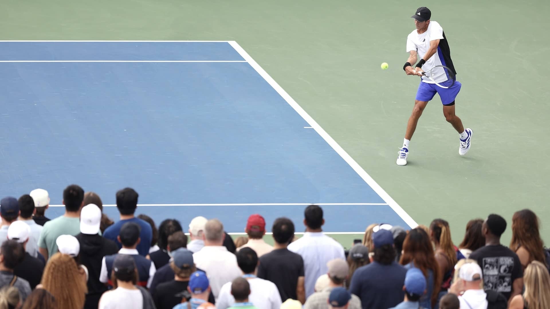 Rafa Jódar, durante un partido en el US Open júnior de 2024.