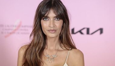 Malas noticias para Sara Carbonero: se retrasa su salida del hospital después de tener que ser intervenida de urgencia