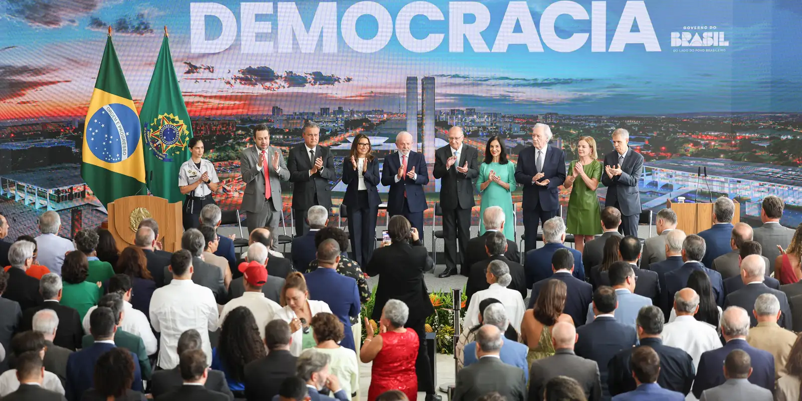 Lula rememora intento golpista y llama a la defensa de la democracia