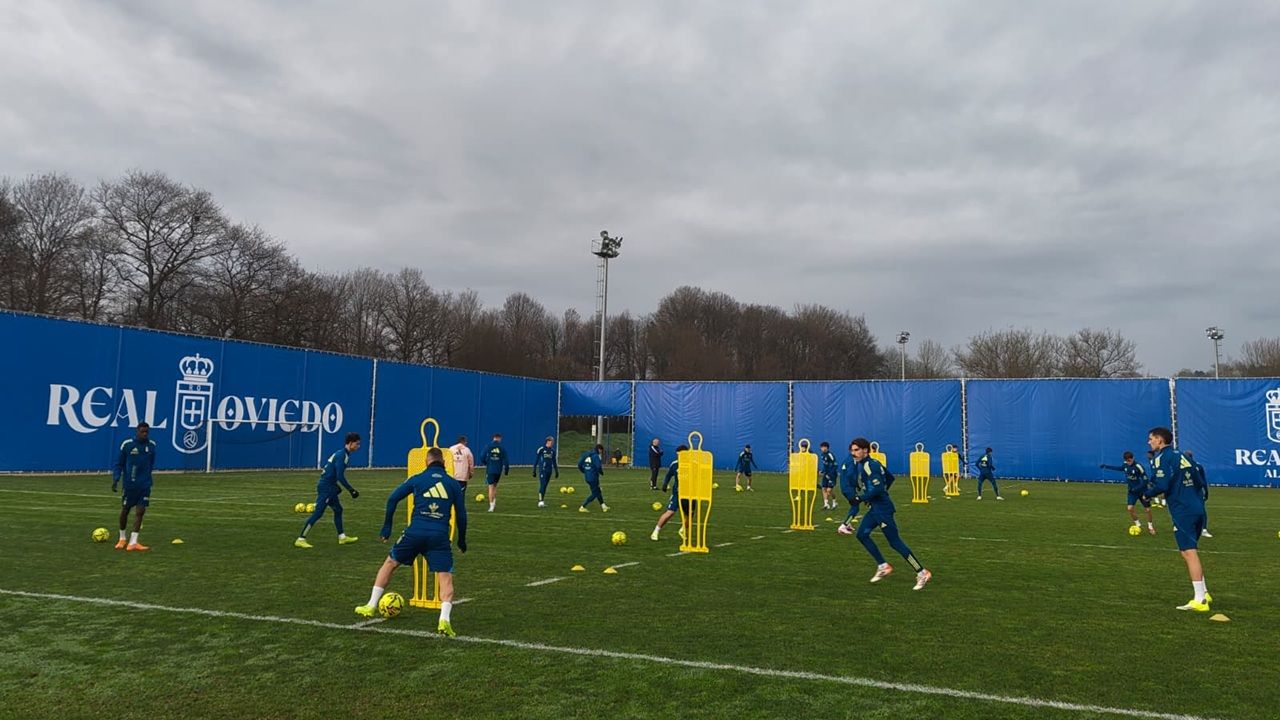 La convocatoria del Real Oviedo para visitar a Osasuna - La Voz de Asturias