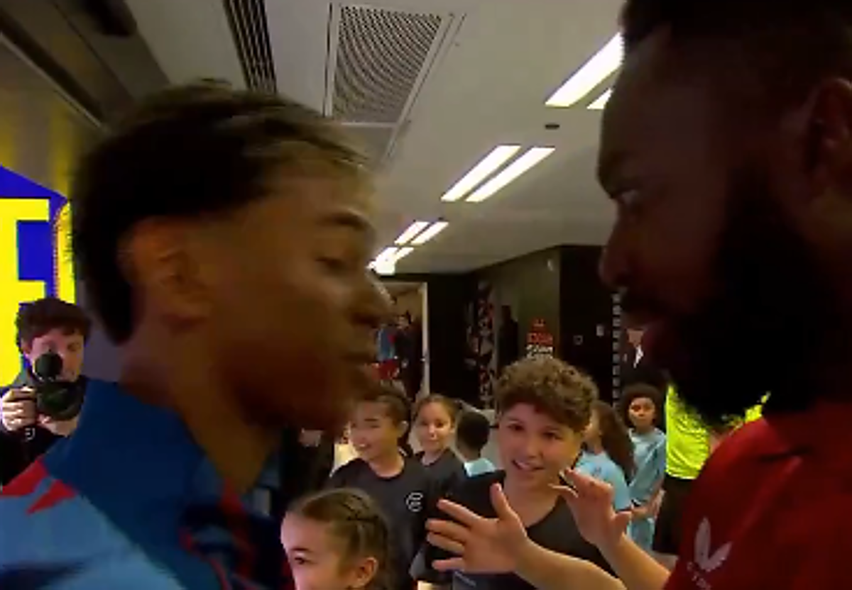 La conversación entre Iñaki Williams y Lamine Yamal antes del partido: «¿Qué tal 'petit'?»