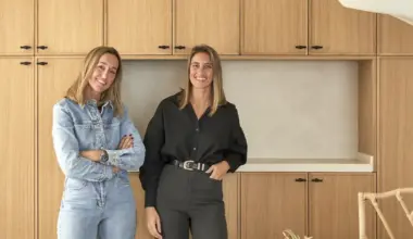 "Adiós espacios neutros, vuelve el gotelé y los colores con matices"