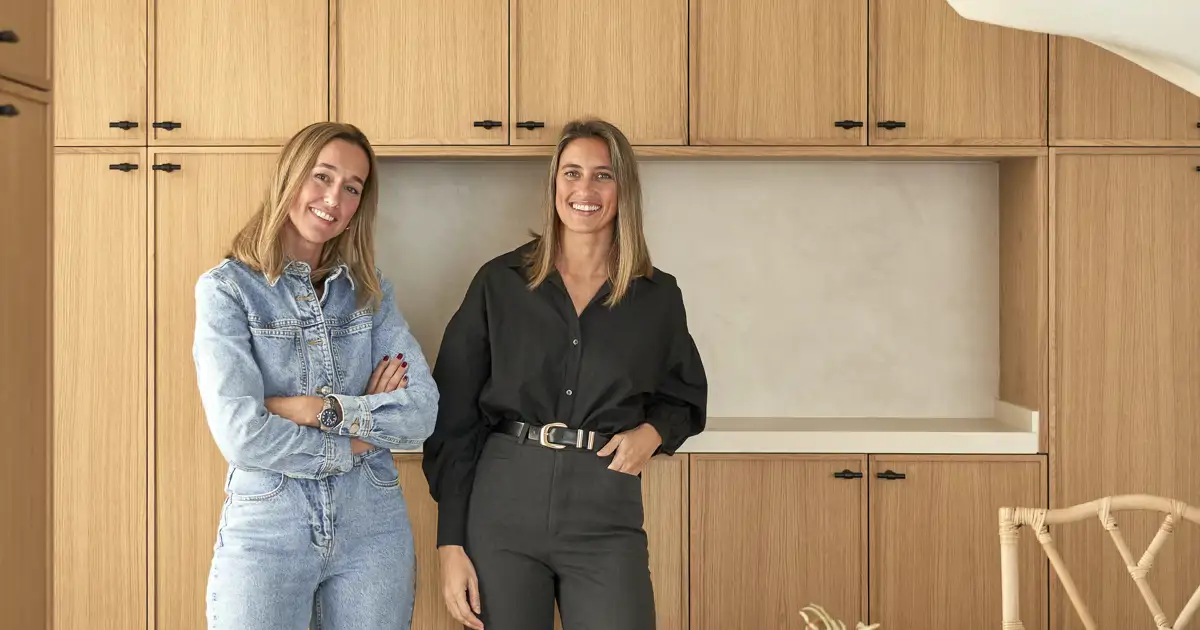 "Adiós espacios neutros, vuelve el gotelé y los colores con matices"