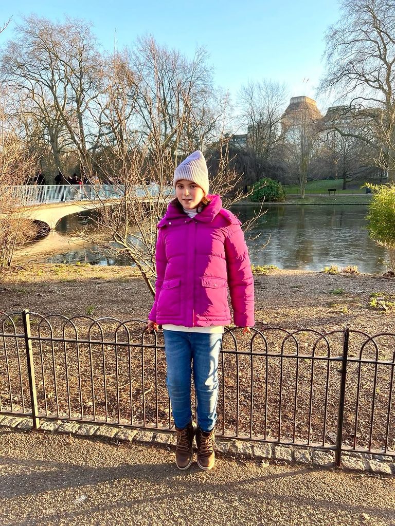 Sofía, la hija de Chábeli, en la foto donde vemos que es clavada a su madre