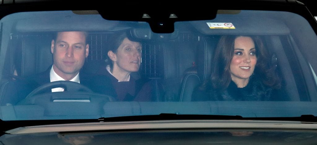 Guillermo y Kate, en su coche con la niñera