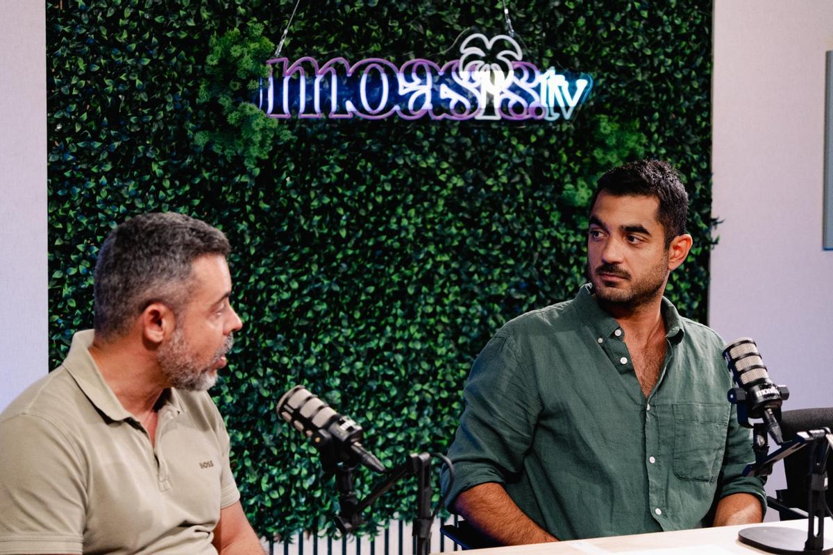 Juan Ernesto Ybarra con un entrevistado