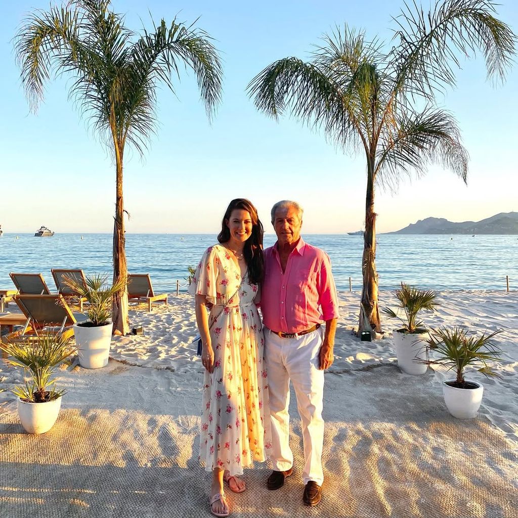 Victoria Junot con su padre, Phillippe Junot 