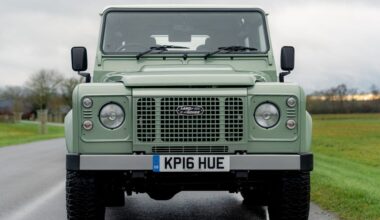 Este Defender 90 Heritage ha duplicado su precio en una década