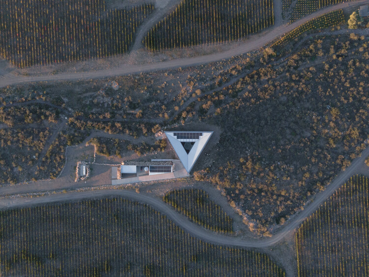 Destilería Santos Espíritus / Valeria Moreno - Imagen 8 de 20