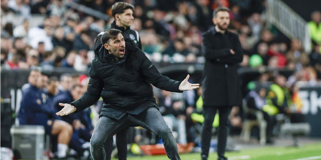 «El Betis es un club que, si sabes vivirlo, te queda para siempre»