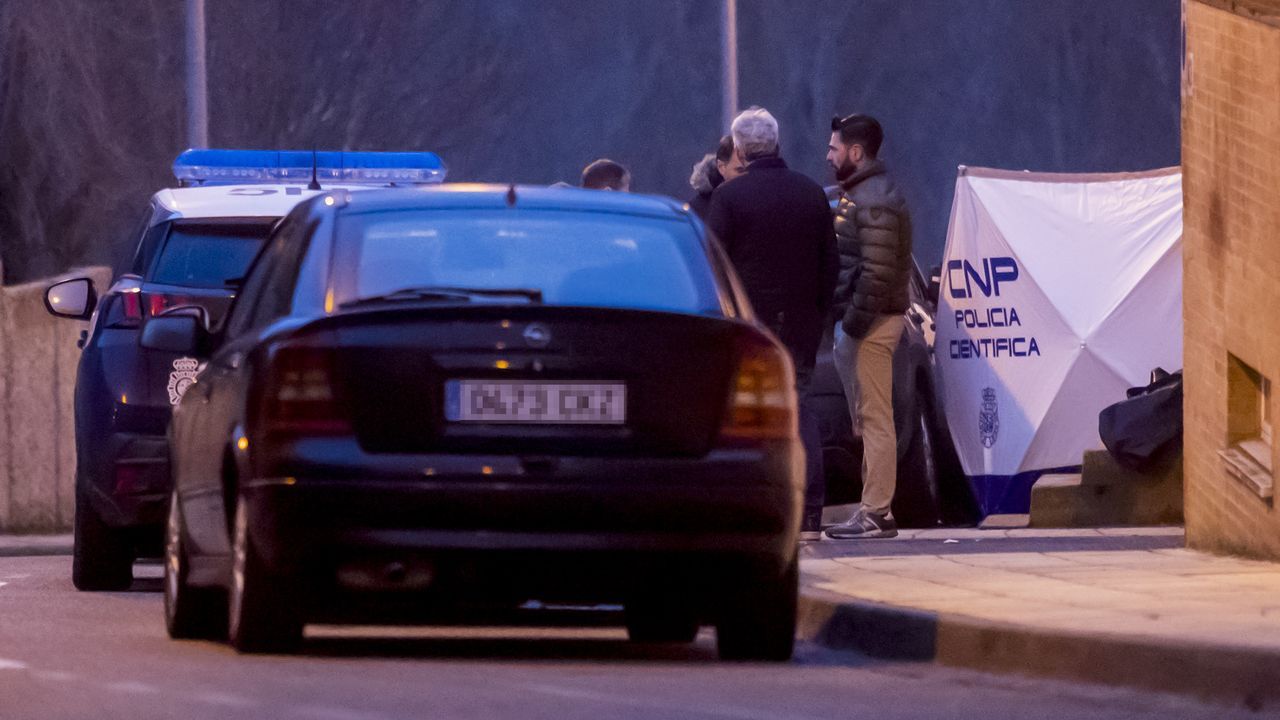 Hallados dos jóvenes muertos en un coche con la calefacción puesta en Soria - La Voz de Galicia