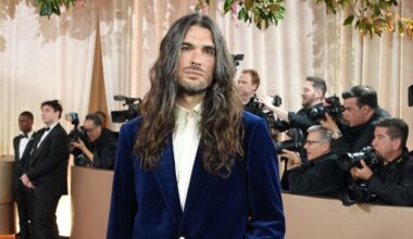 «Sirât» de Oliver Laxe se va con las manos vacías de los Globos de Oro en los que venció «Una batalla tras otra» - La Voz de Galicia