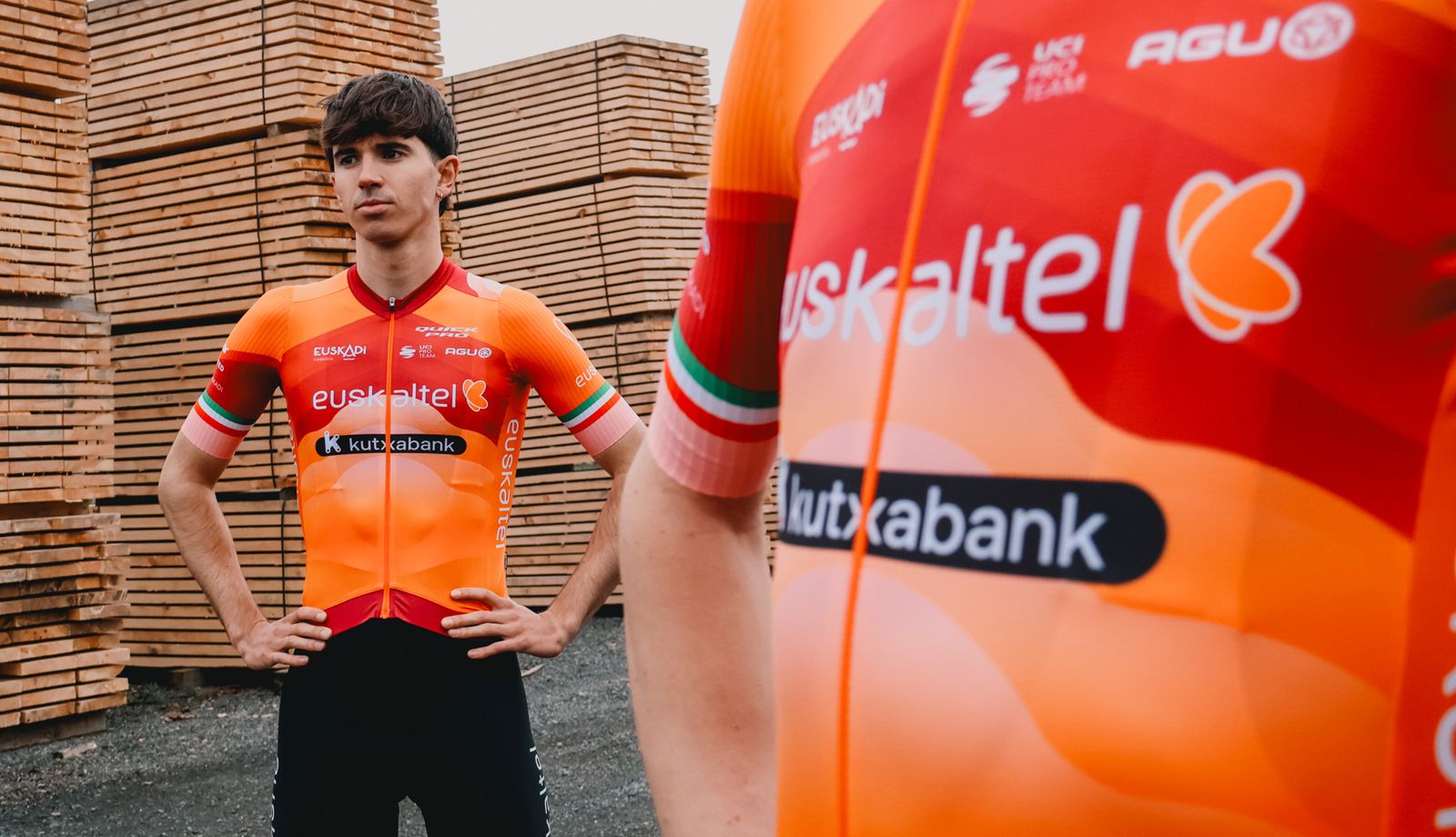 El Euskaltel-Euskadi presenta su equipación para 2026 El Euskaltel-Euskadi presenta su equipación para 2026