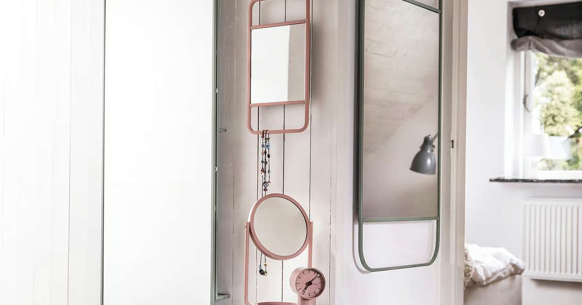 IKEA “liquida” (desde 13€) su monada de espejo superventas, ideal para recibidores y baños pequeños (y muy “cuquis”)