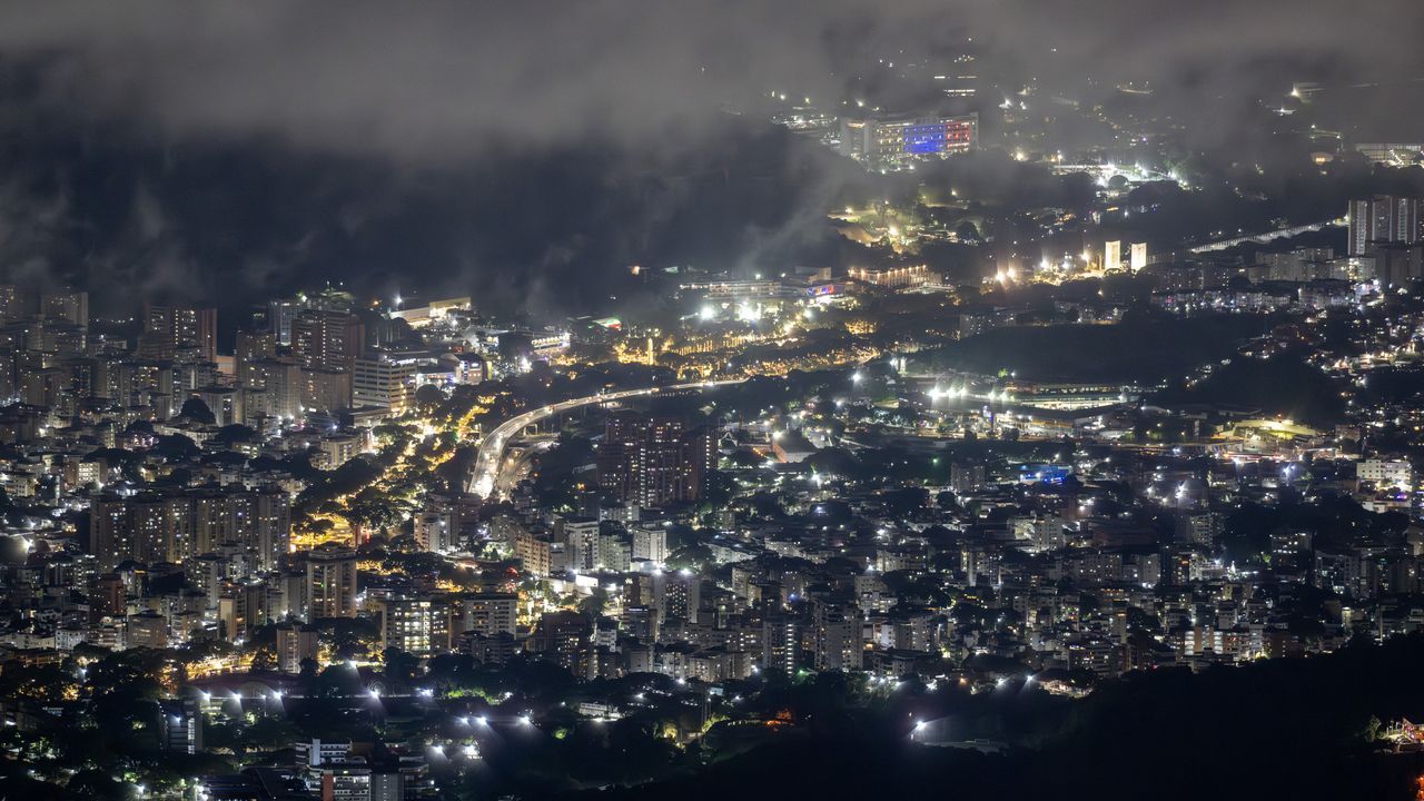 En directo: Estados Unidos ataca Venezuela y Donald Trump asegura que Nicolás Maduro ha sido capturado - La Voz de Galicia