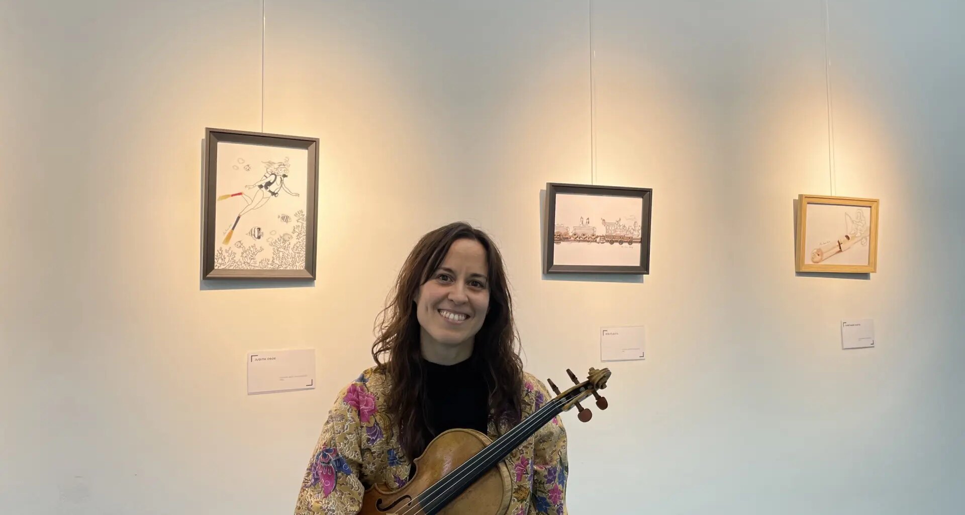 Ana Simón explora el vínculo vital entre el músico y su instrumento en Minimúsicos