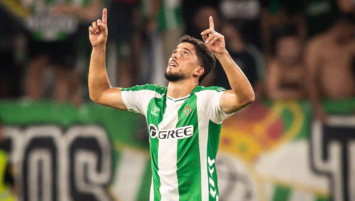 La IA de Olocip elige a dos jugadores del Betis entre los mejores futbolistas de la primera vuelta en LaLiga EA Sports