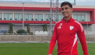 Fede Gattoni regresa al Sevilla en el primer entrenamiento de 2026