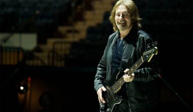 Geezer Butler de BLACK SABBATH explica cómo usa un cantante de inteligencia artificial para componer su próximo disco