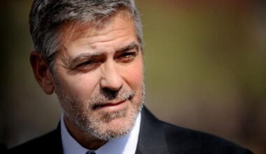 George Clooney tira de guasa y reclama el título de "hombre vivo más sexy del mundo"