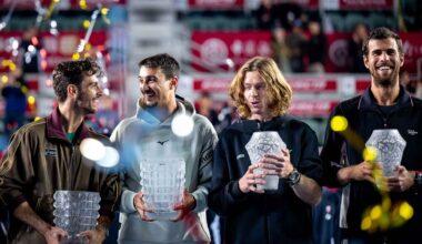 Lorenzo Musetti y Lorenzo Sonego, campeones en Hong Kong, junto a los finalistas Karen Khachanov y Andrey Rublev.