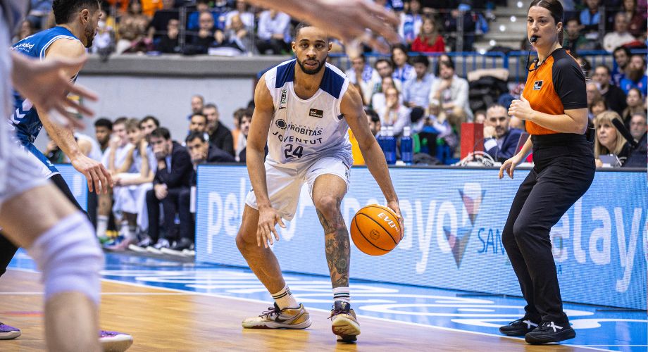 Cameron Hunt se viste de héroe con su récord anotador y la canasta ganadora del Joventut en Burgos