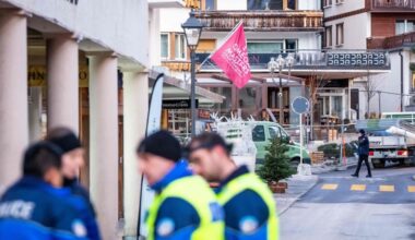 El incendio mortal en un bar de una estación de esquí en Suiza, en imágenes