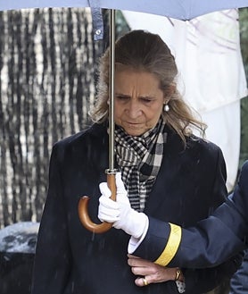 Imagen secundaria 2 - Los Reyes Felipe y Leticia. Abajo, Victoria Federica y su prima Irene. Al lado, la Infanta Elena