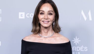 Isabel Preysler, la mejor vestida de la Navidad con falda de cuadros