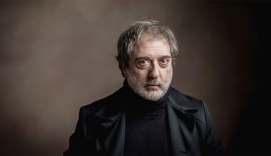 La Escuela de Cine de la UCA ofrece un módulo sobre guion televisivo impartido por Javier Olivares