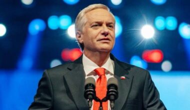 Incertidumbre política en Venezuela enreda la idea de Kast de ‘invitar a salir’ a inmigrantes