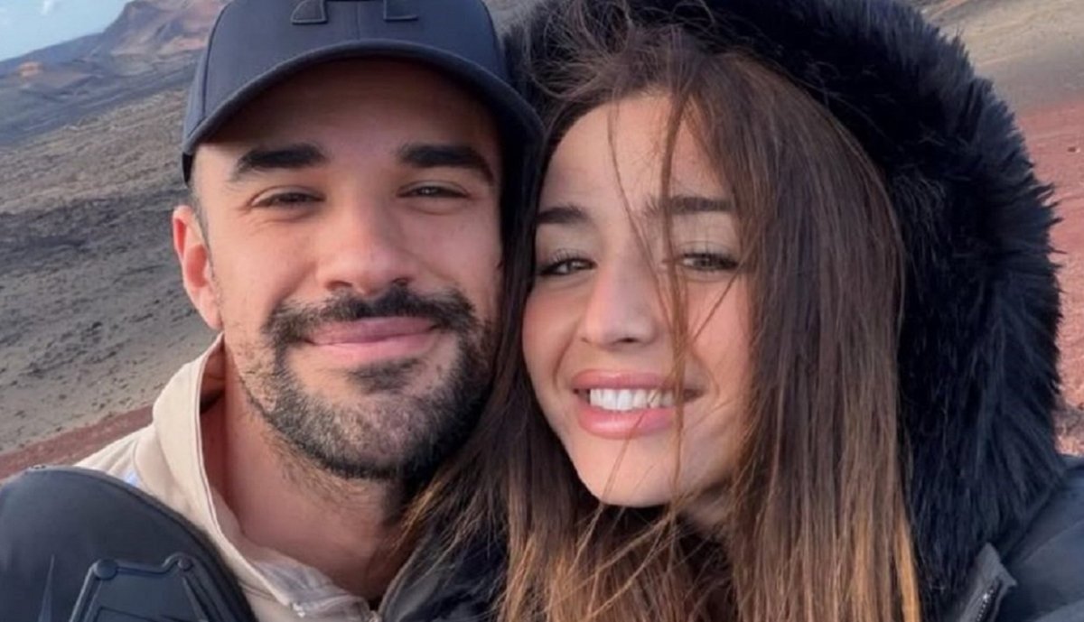 La cantante Lola Índigo y el streamer Illo Juan disfrutan de Lanzarote y La Graciosa