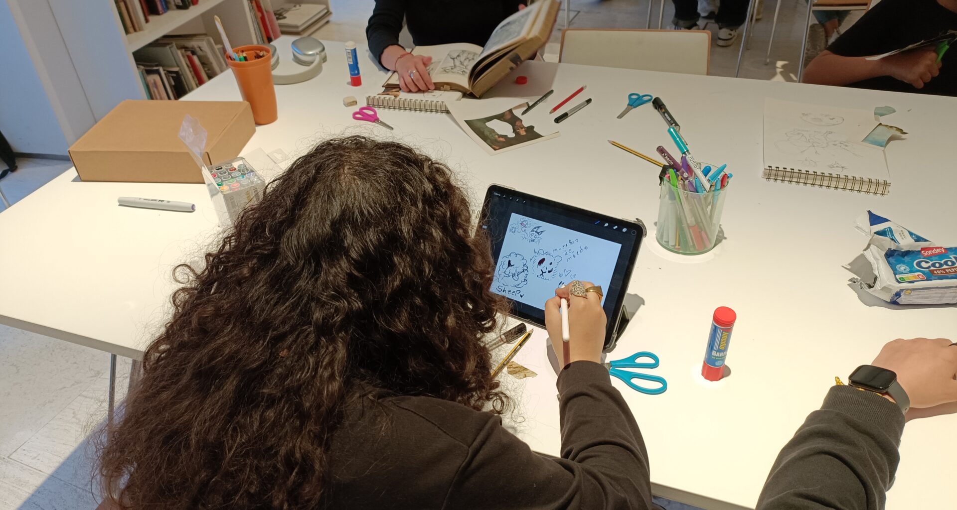 El MACA pone en marcha el programa "Play Ink. Jóvenes que expresan" con Bienestar Social