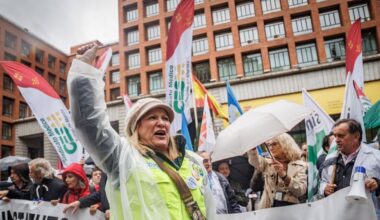 Los sindicatos médicos de toda España se unen contra Sanidad y la huelga indefinida está ya sobre la mesa