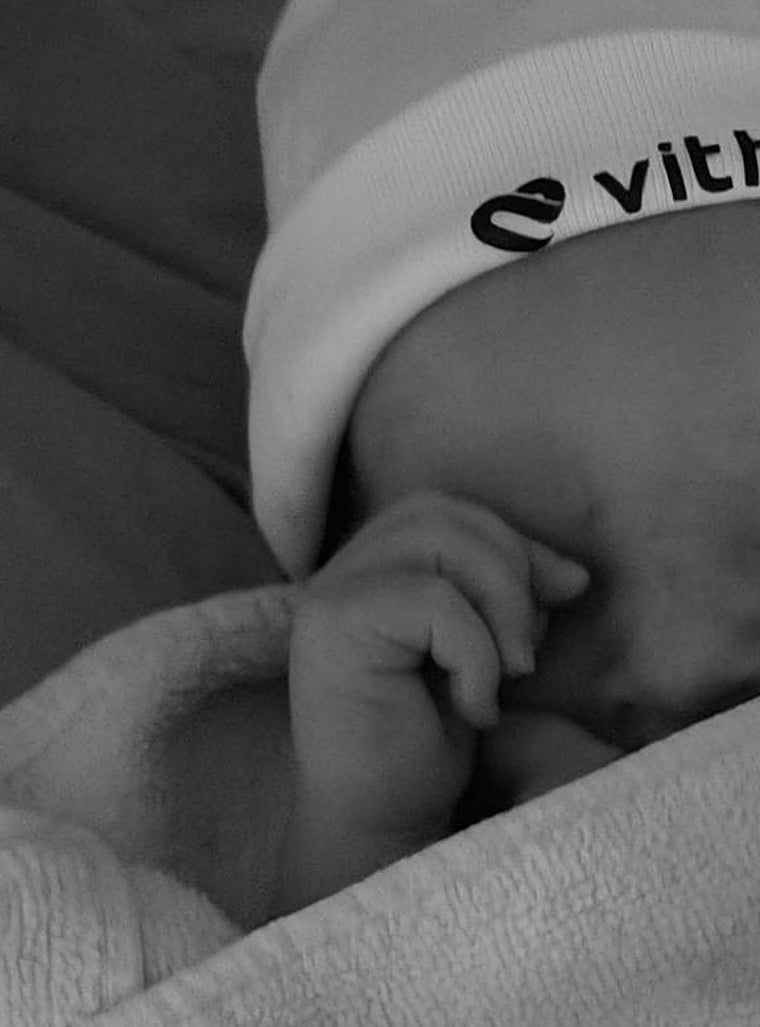 Mariana, hija de María Pombo y Pablo Castellano