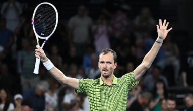 Daniil Medvedev sobrevivió a un partido durísimo en Brisbane.